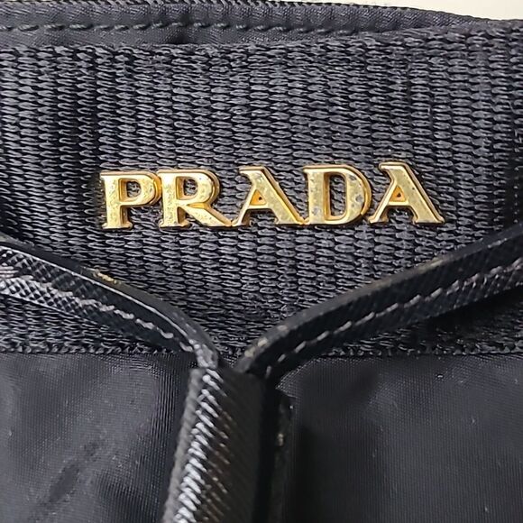 💯 Authentic Prada Tote  Handbag 🍀 - Picture 3 of 15